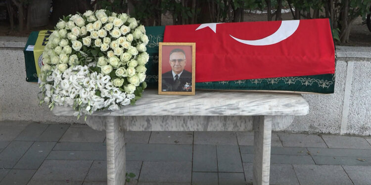 İlhami Erdil son yolculuğuna uğurlandı