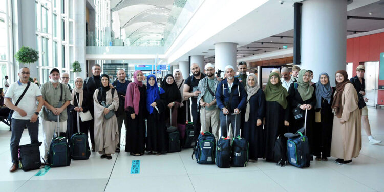 İlk hacı kafilesi yurda döndü