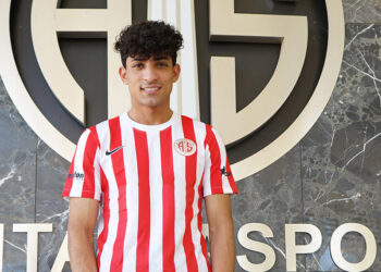 Iraklı Ali Jasim, 3 yıllığına Antalyaspor'da