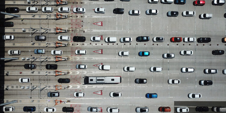 İstanbul-Bursa-İzmir Otoyolu'nda araç yoğunluğu