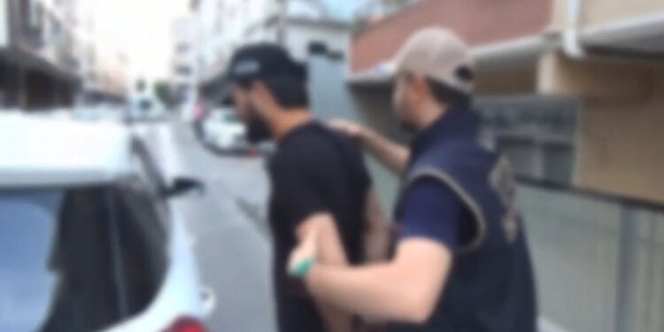 İstanbul'da DEAŞ operasyonu: 11 gözaltı