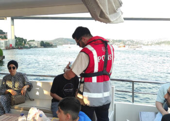 İstanbul'da denizde kaçak göçmen denetimi