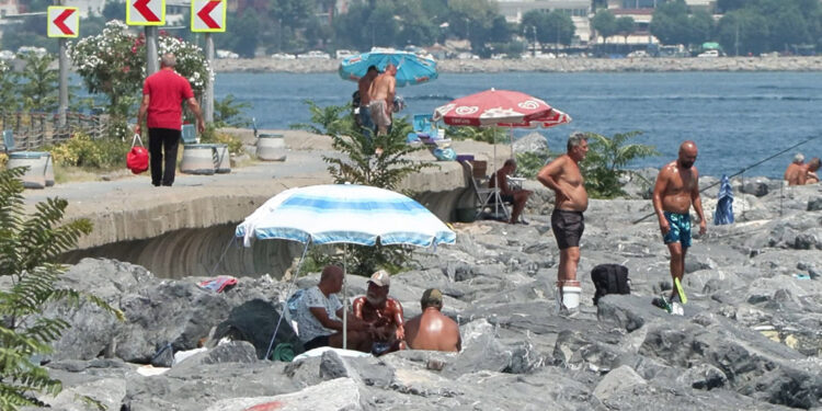 İstanbul'da sıcaklık artıyor: Şile'de 43.4 derece ölçüldü