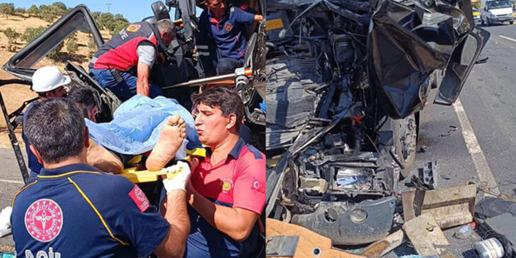 Kamyon TIR'a arkadan çarptı: 1 ölü, 2 yaralı