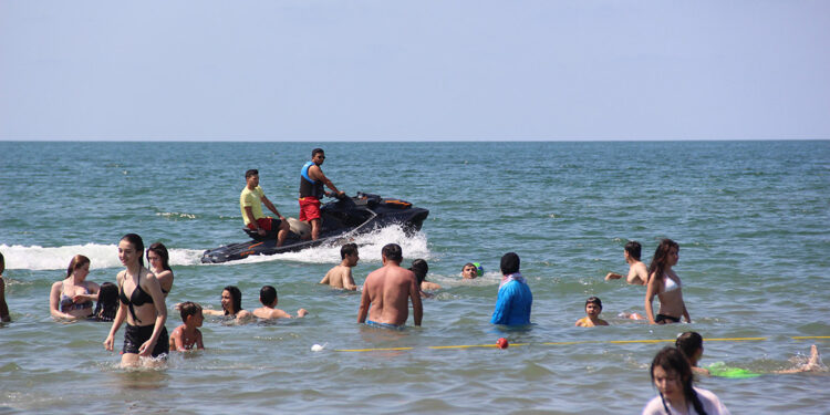 Kandıra'da hafta sonu denize girmek yasaklandı
