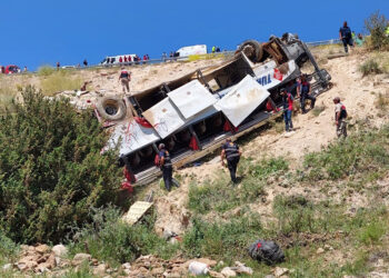 Kars'taki otobüs kazasında ölenlerin sayısı 8'e çıktı