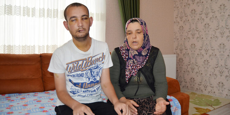 Kas hastası Mehmet dövülerek hastanelik edildi