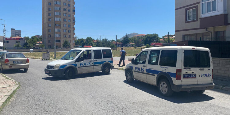 Kayseri'de iki aile arasında silahlı kavga: 1 yaralı