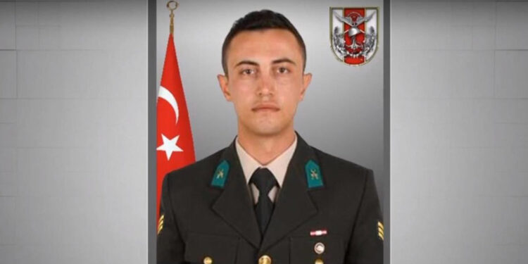 Kıdemli Çavuş Mehmet Özler, araç kazasında şehit oldu