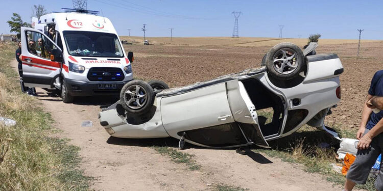 Kırıkkale'de otomobil şarampole devrildi: 4 yaralı