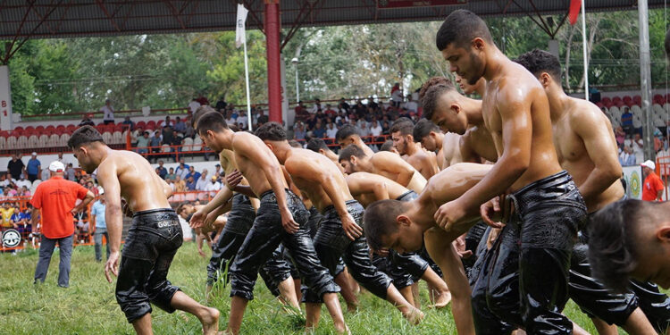 Kırkpınar’da 53 başpehlivan Er Meydanı'na çıkıyor