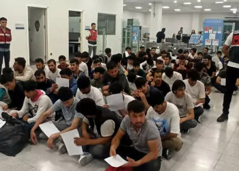 Kocaeli'de 107 düzensiz göçmen sınır dışı edildi 