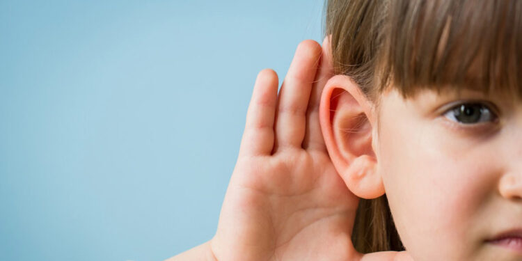 Kuvözde yatırılma pozisyonu kepçe kulağa neden olabilir