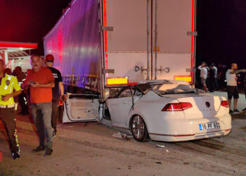 Kuzeninin kullandığı TIR'a çarpan otomobil sürücüsü öldü