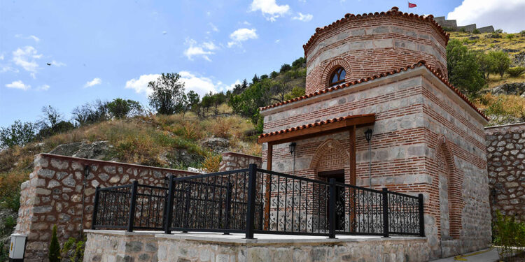 Kalecik Kazancı Baba türbesi ziyarete açıldı