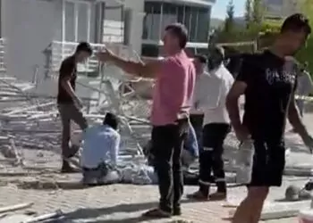 Malatya'da bina tadilatında iskele çöktü: 1 ölü, 2 yaralı