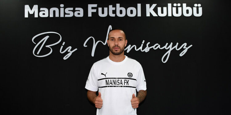 Manisa FK'da Kerim Frei imzaladı