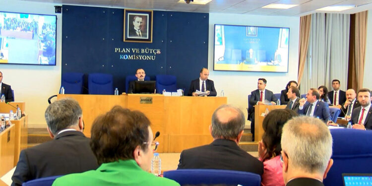 Memur maaşı teklifi komisyonda