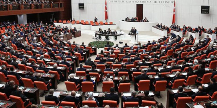 Memur zammı bu hafta Meclis'e gelecek 