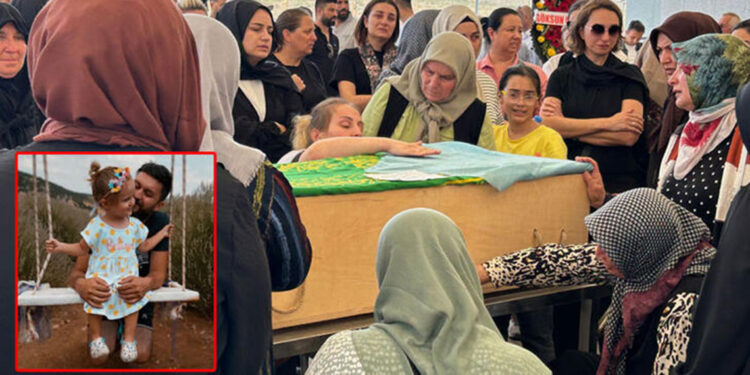 Minibüsün altında kalan Zeynep Ela, toprağa verildi