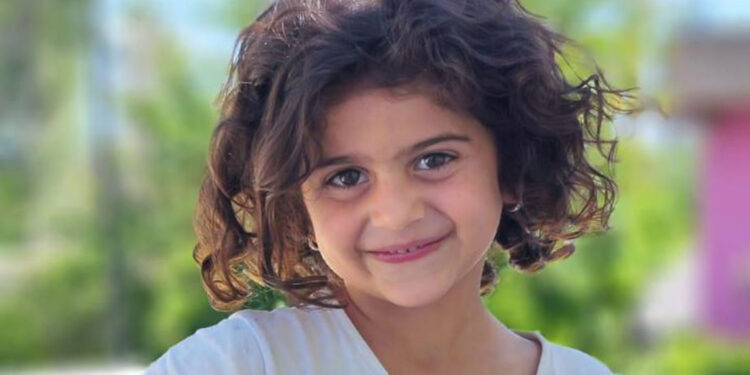 Oynamak için evden çıkan Beyza kayboldu