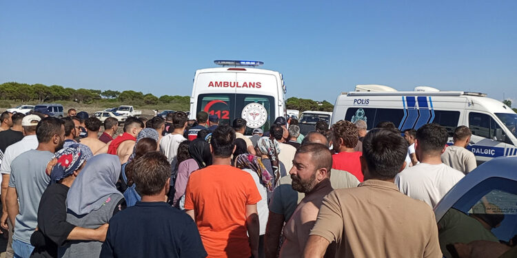 Samsun'da denize girip akıntıya kapılan 6 kişiden 2'si öldü