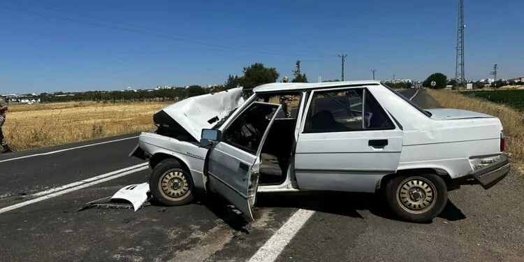 Şanlıurfa'da otomobiller çarpıştı: 1 ölü, 4 yaralı