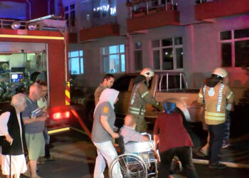 Sarıyer İzzet Baysal Huzurevi'nde yangın