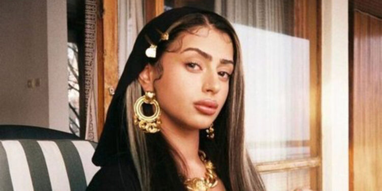 Şarkıcı Asya Alizade tekrar gözaltına alındı