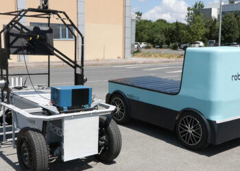 Şehir içi araç trafiğinde kullanılabilecek Türk robotlar ürettik
