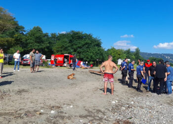 Serinlemek için girdiği denizde boğuldu