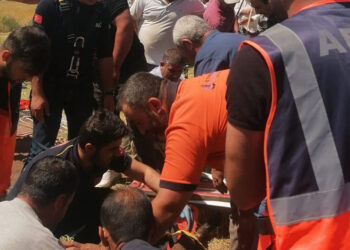 Sondaj kuyusuna düşen Ömer'i, ekipler kurtardı