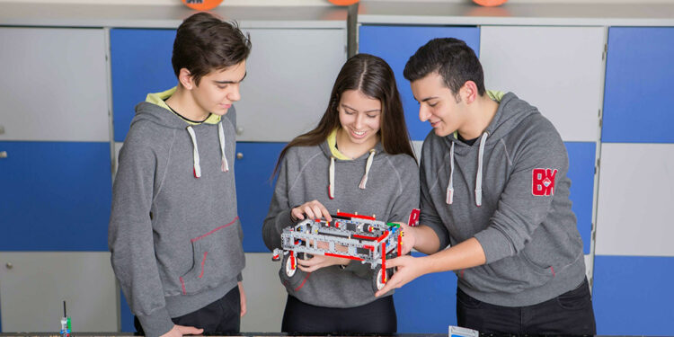 Tam Hazırlık Sistemi'yle YKS'de derece elde ettiler