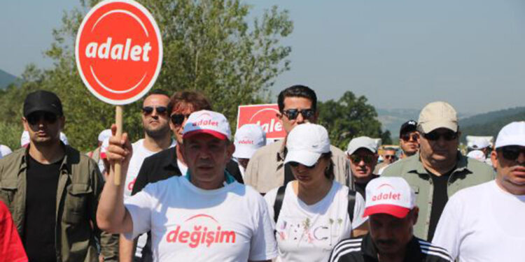 Tanju Özcan'ın Ankara yürüyüşünde ikinci gün