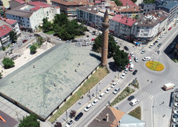 Tarihi Ulu Cami'nin kayıp yazıları 'bisküviden' çıktı