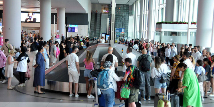 Tatilcilerin İstanbul'a dönüşü yoğunluk oluşturdu