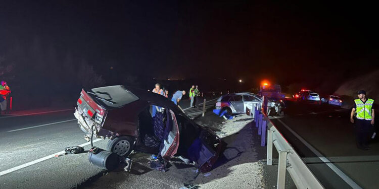 Tekirdağ'da hatalı sollama kazası: 1 ölü, 7 yaralı