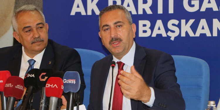 Türkiye'de ciddi manada muhalefet sorunu var