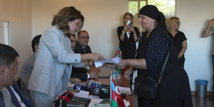 Türkiye'deki pasaportsuz Azerbaycanlılar'ın mutlu günü