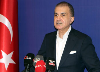 Türkiye'yi sömürgeci ülkelerle yan yana getiren yaklaşımı kınıyoruz