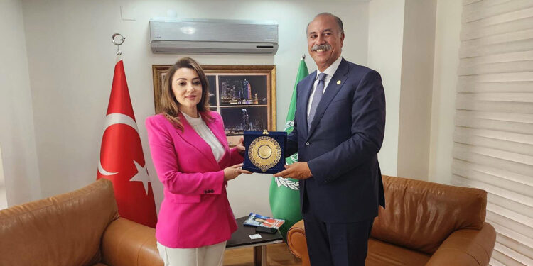 ULUSKON ile Arap Birliği Türkiye Büyükelçiliği'nden toplandı