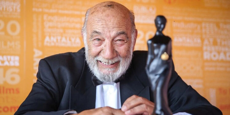 Usta oyuncu Yılmaz Gruda hayatını kaybetti