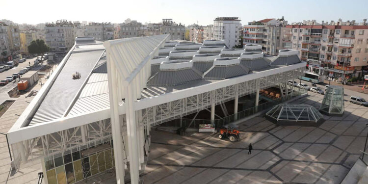 Üzerinde halk pazarı kurulan nekropol alanı müze oldu