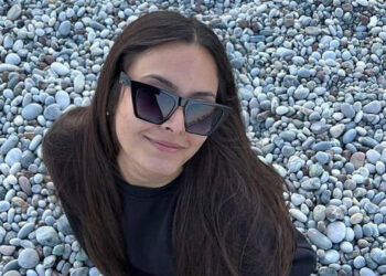 Yüzü ve vücudu yanan Beyzanur, saçını bağışladı