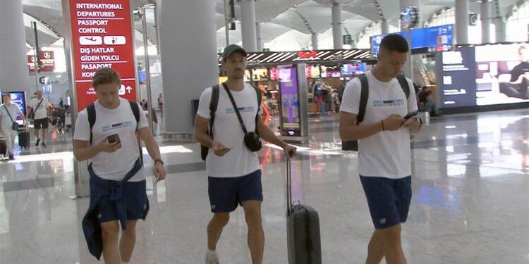 Adana Demirspor Romanya'ya gitti