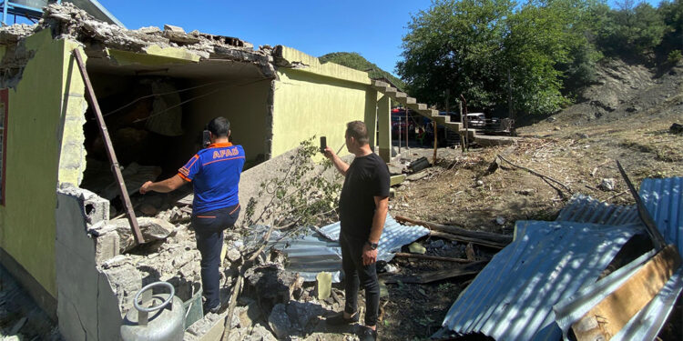 Adana'da 140 artçı deprem meydana geldi
