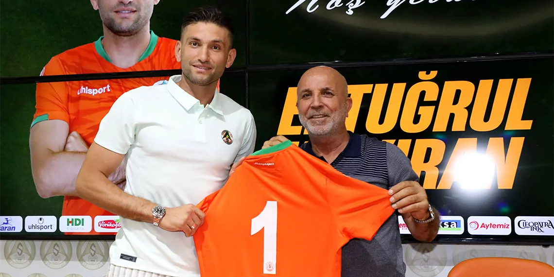 Alanyaspor kaleci ertuğrul taşkıran ile anlaştı