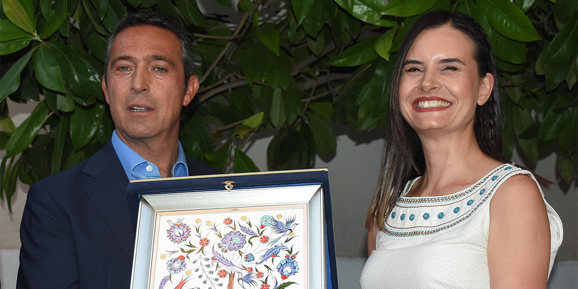 Fenerbahçe Başkanı Ali Koç, "Hiçbir transfer döneminde bu kadar nokta atışları yapmamıştık. Becao transferinden sonra bir frene basıp önümüzdeki haftadaki maçı atlatıp çalışmalarımızı sürdüreceğiz" dedi.