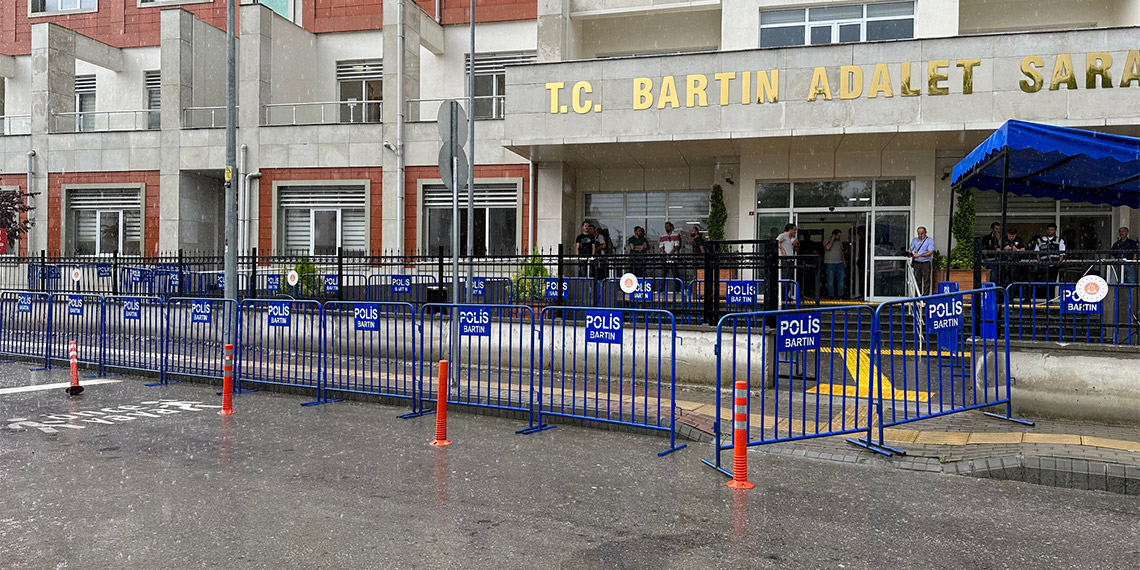 43 işçinin hayatını kaybettiği Amasra'daki maden faciası davasında 2'nci duruşma Bartın Ağır Ceza Mahkemesi'nde başladı.