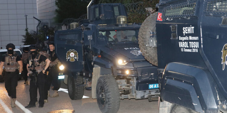 Ankara merkezli 6 ilde FETÖ operasyonu